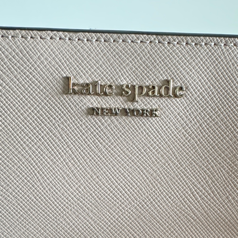 Kate Spade Two-Tone Black and Tan Wallet (NWOT) - Picture 2 of 13